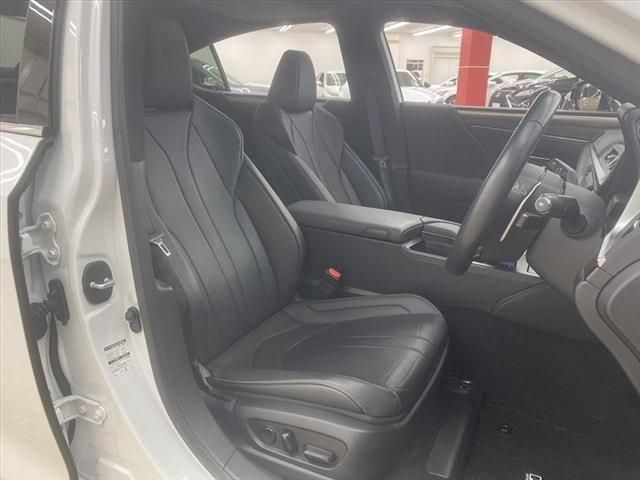 Lexus ES 2019-07 192691-17