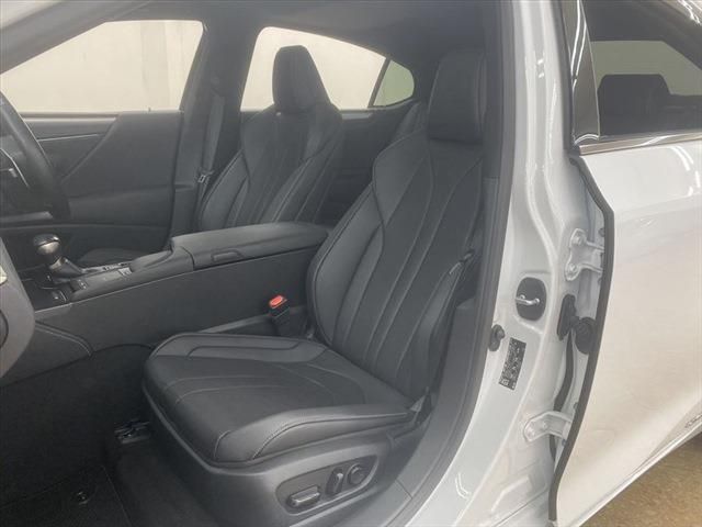 Lexus ES 2019-07 192691-19