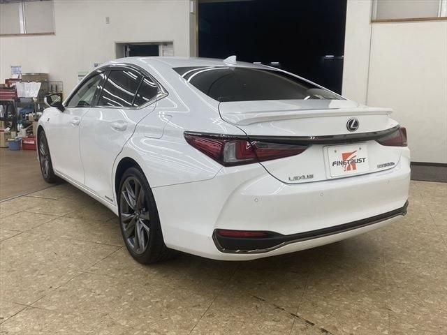 Lexus ES 2019-07 192691-6