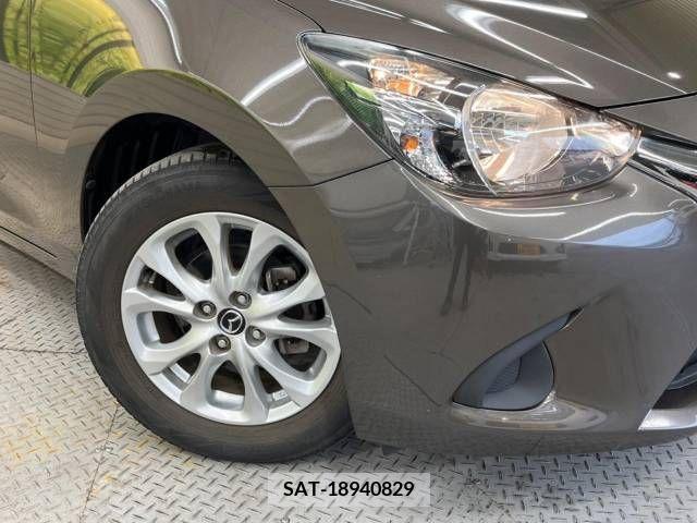 Mazda DEMIO 2014-11 396393-12