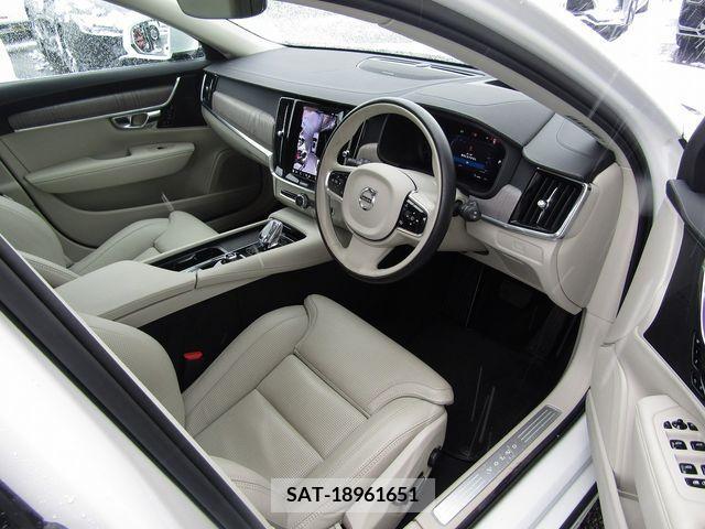 Volvo V90 2022-12 218945-1