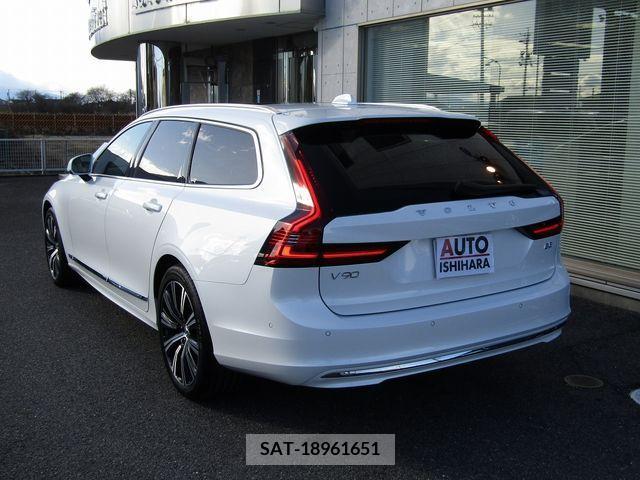 Volvo V90 2022-12 218945-2