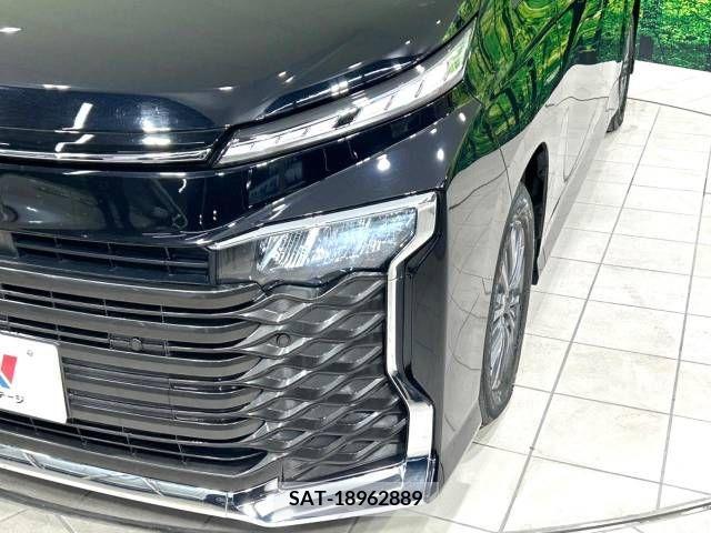 Toyota VOXY 2023-04 206220-13