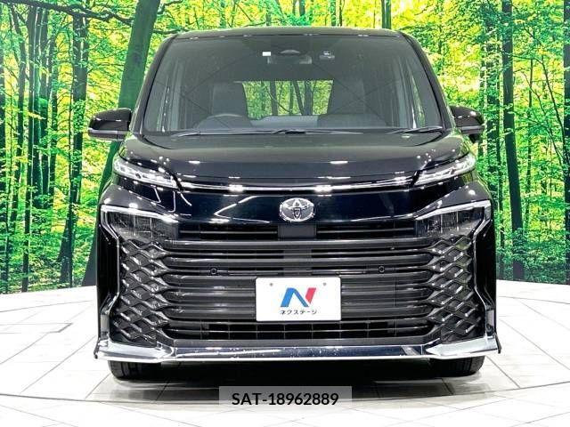 Toyota VOXY 2023-04 206220-15