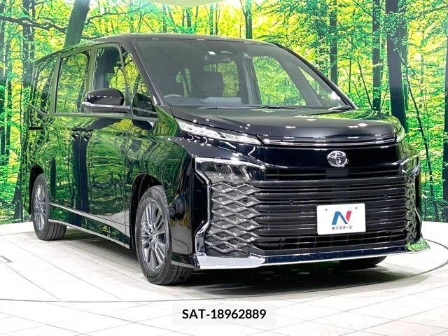 Toyota VOXY 2023-04 206220-17