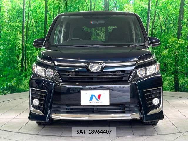 Toyota VOXY 2014-08 349158-14