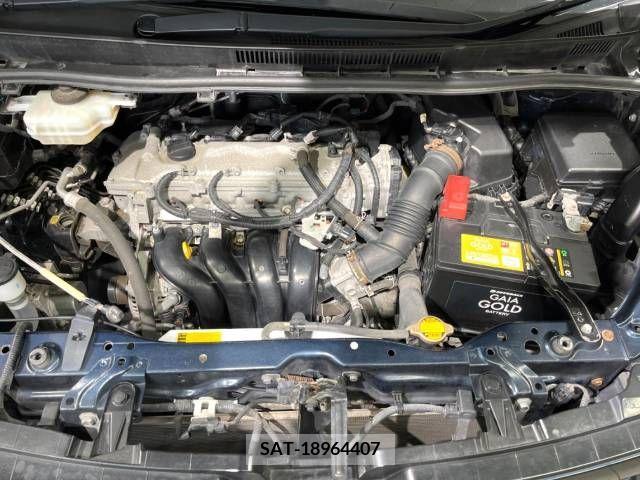 Toyota VOXY 2014-08 349158-18