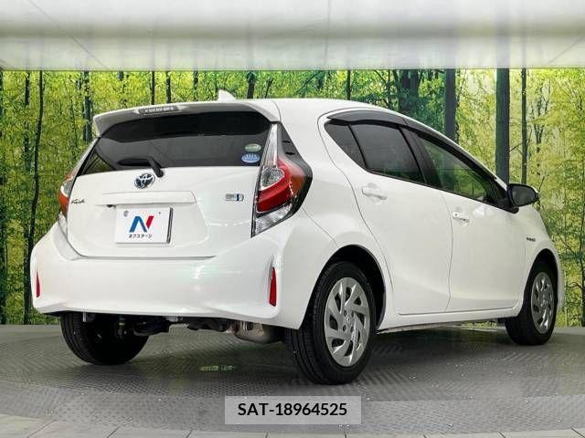 Toyota AQUA 2017-10 356278-17