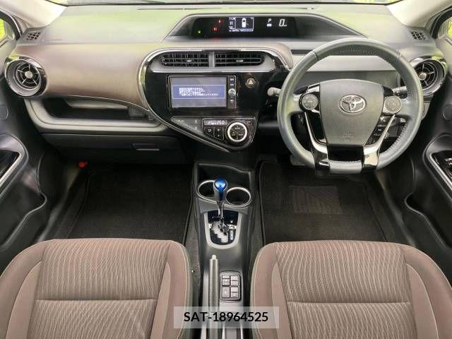 Toyota AQUA 2017-10 356278-1