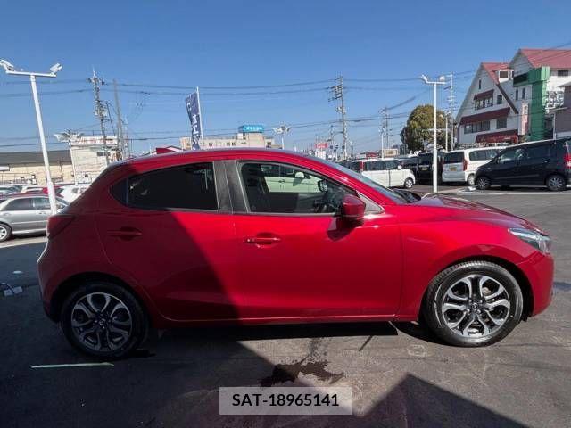 Mazda DEMIO 2017-11 296610-17