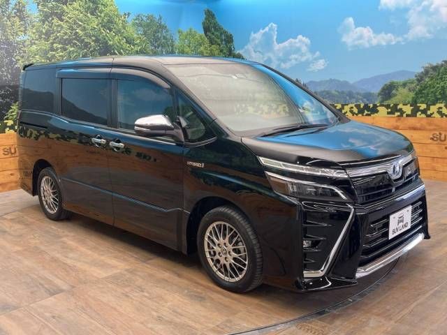 Toyota VOXY HYBRID 2019-01 182380-18