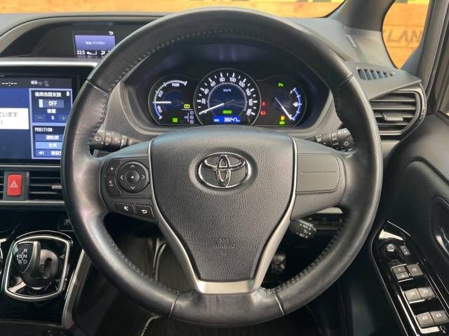 Toyota VOXY HYBRID 2019-01 182380-13