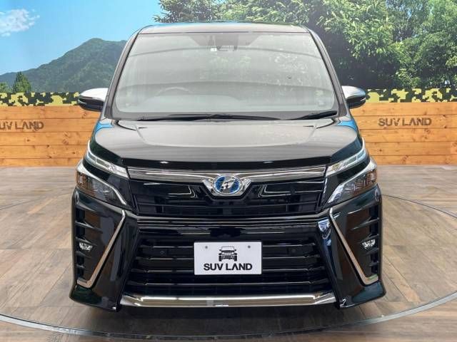 Toyota VOXY HYBRID 2019-01 182380-16
