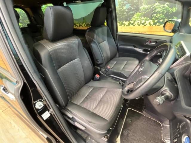 Toyota VOXY HYBRID 2019-01 182380-9