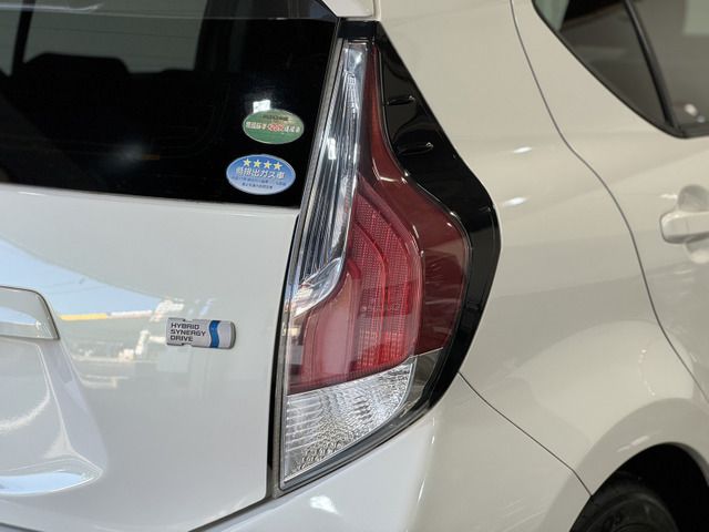 Toyota AQUA 2015-11 183072-13