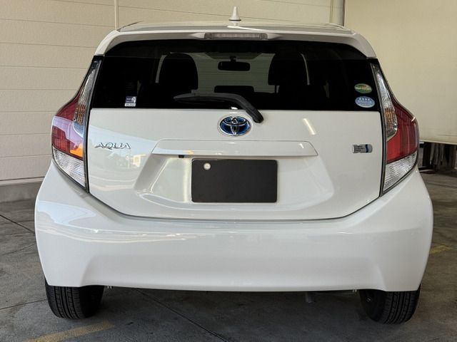 Toyota AQUA 2015-11 183072-4