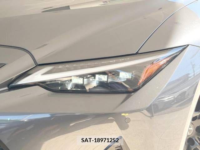 Lexus IS 2021-05 276028-12