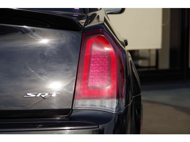 Chrysler 300 2016-09 528-8