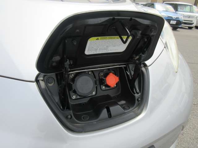 Nissan LEAF 2011-01 7560-8