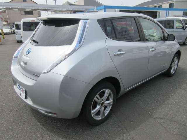 Nissan LEAF 2011-01 7560-2