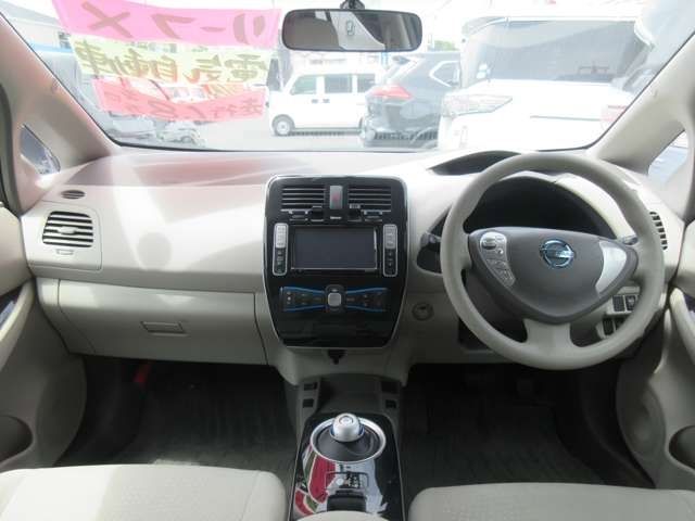 Nissan LEAF 2011-01 7560-1