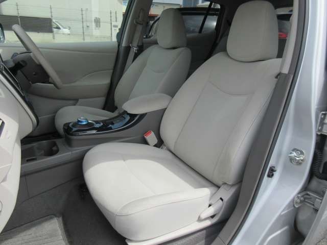 Nissan LEAF 2011-01 7560-21