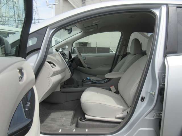 Nissan LEAF 2011-01 7560-20