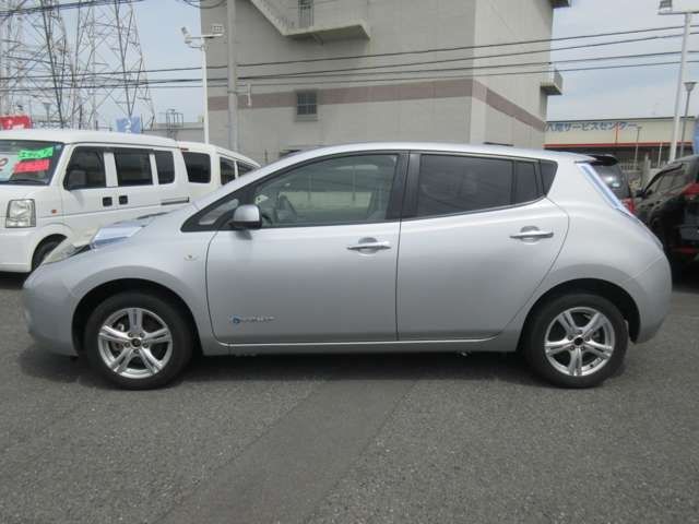 Nissan LEAF 2011-01 7560-6