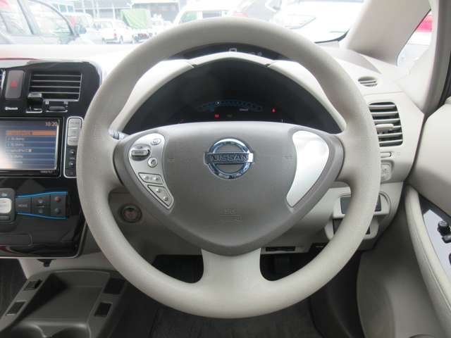 Nissan LEAF 2011-01 7560-12