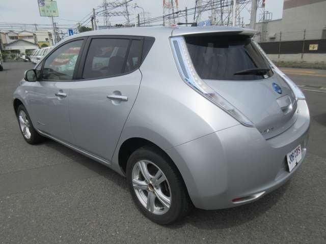 Nissan LEAF 2011-01 7560-4