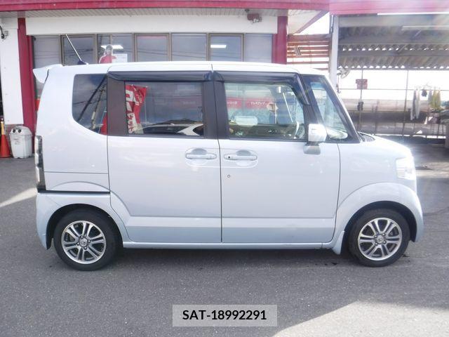 Honda N BOX 2013-06 213623-6