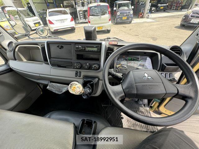 Mitsubishi CANTER 2019-11 263578-10