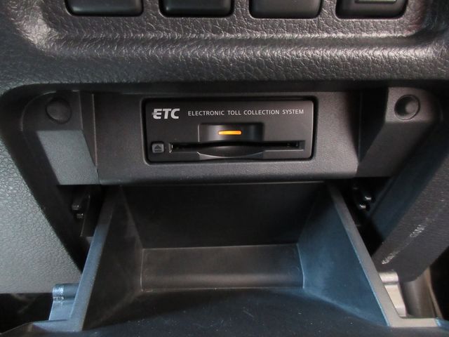 Nissan ELGRAND 2010-08 10078-23