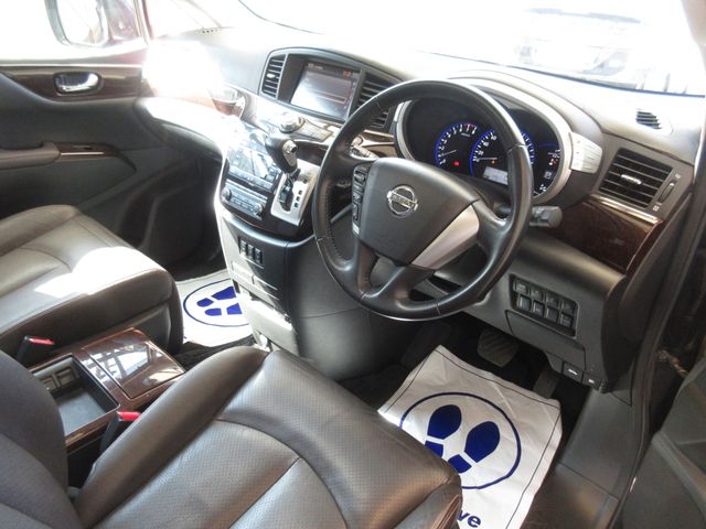 Nissan ELGRAND 2010-08 10078-6