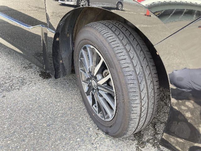 Toyota VOXY 2016-04 8756-19
