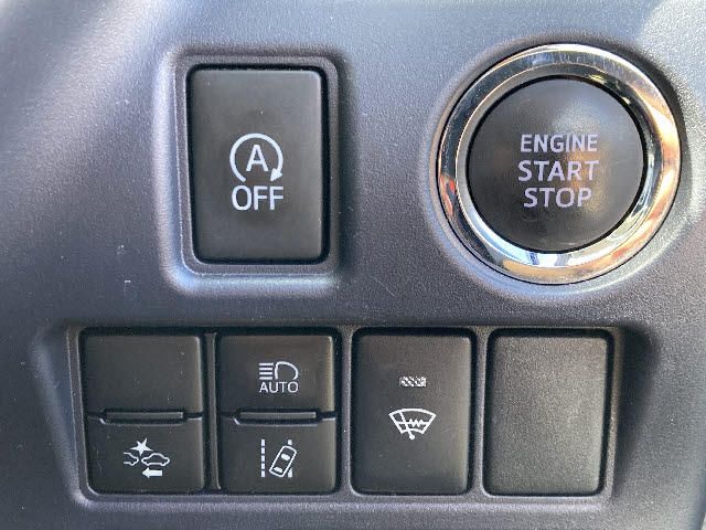 Toyota VOXY 2016-04 8756-8