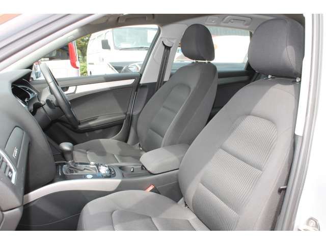 Audi A4 2012-06 22161-5