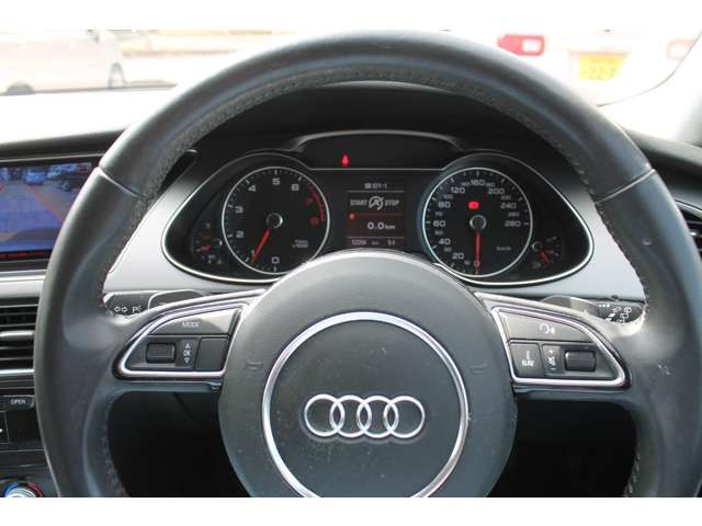 Audi A4 2012-06 22161-14