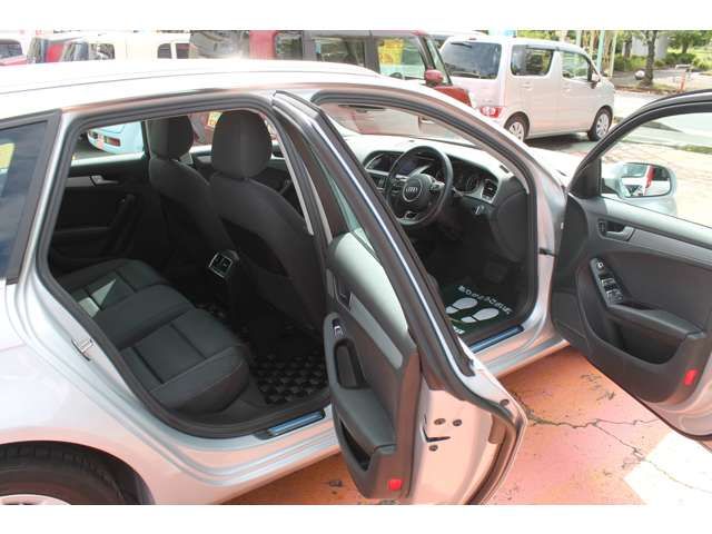 Audi A4 2012-06 22161-13