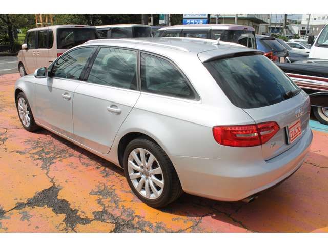 Audi A4 2012-06 22161-9