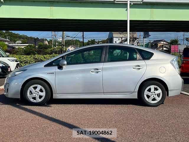 Toyota PRIUS 2009-09 393331-26