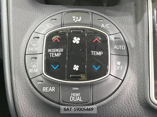 Toyota VOXY 2015-07 321436-6