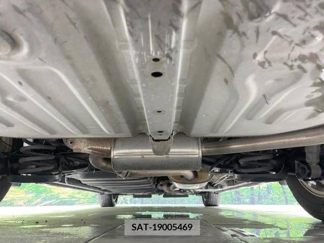 Toyota VOXY 2015-07 321436-19