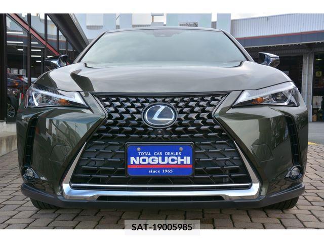 Lexus UX 2018-11 221828-1