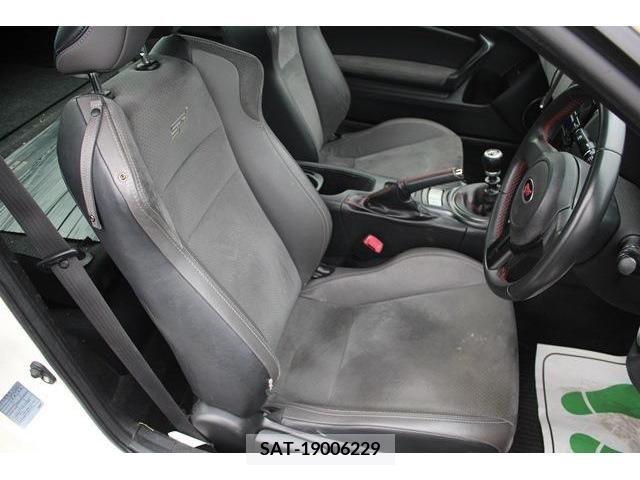 Subaru BRZ 2014-02 352787-13