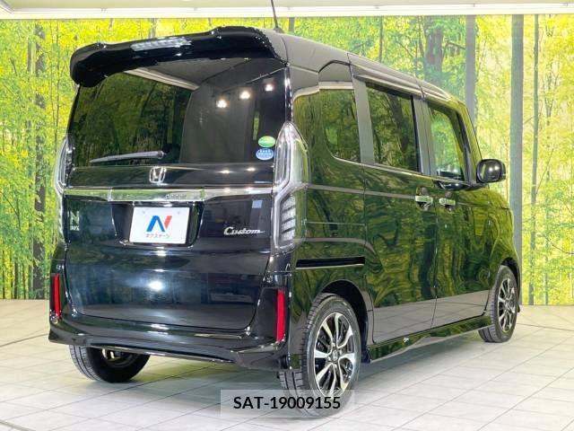 Honda N BOX 2019-02 338198-17