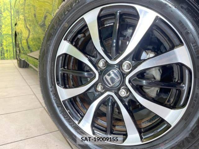 Honda N BOX 2019-02 338198-13