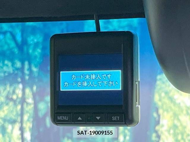 Honda N BOX 2019-02 338198-6
