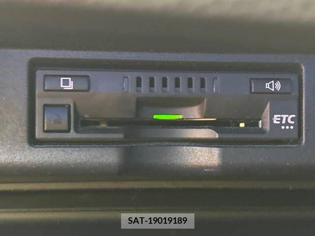 Toyota HARRIER 2017-01 360926-7