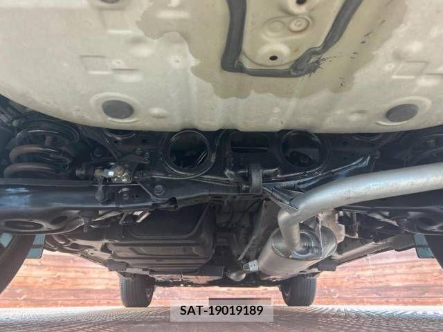 Toyota HARRIER 2017-01 360926-19